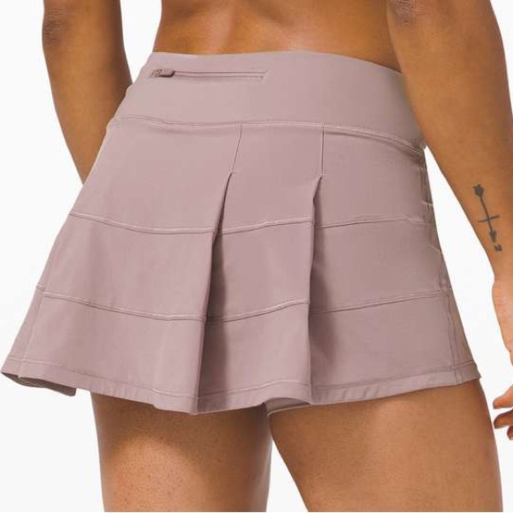 Lululemon pace rival skirt
